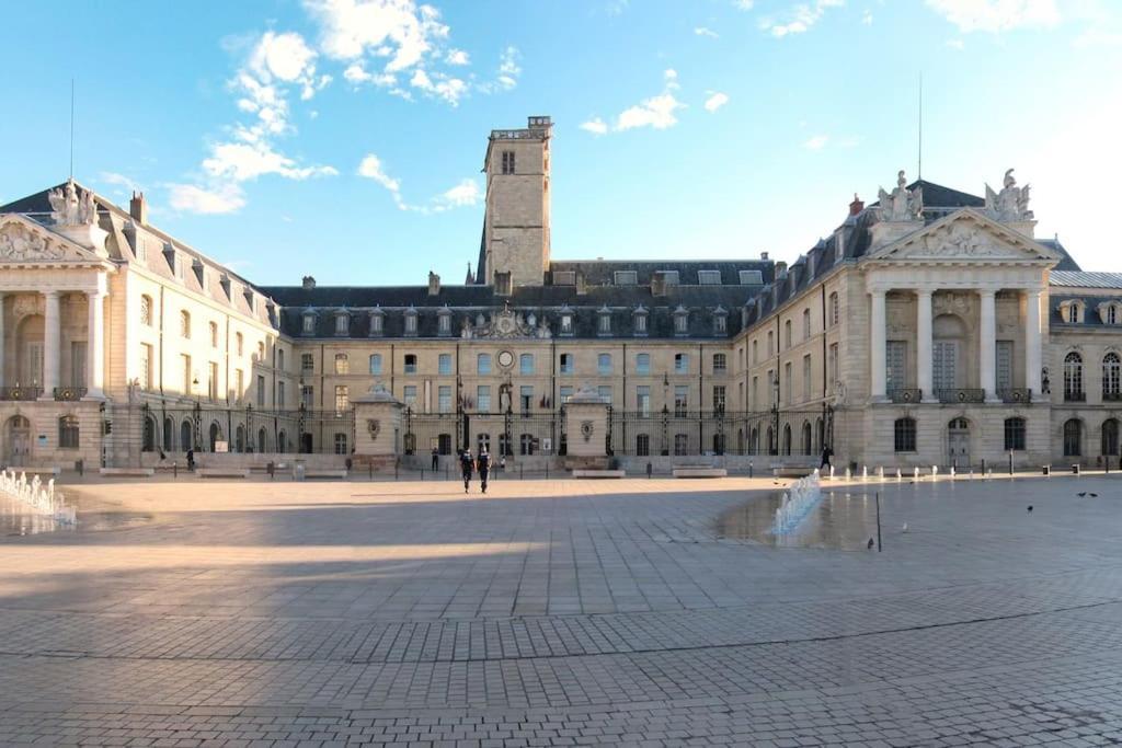 Dynastie 21 - 4 Personnes Centre Dijon